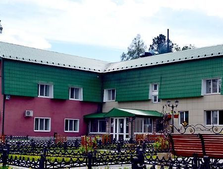 فندق Verkhnyaya Saldaفي  Baza Otdyha Lomovka المظهر الخارجي الصورة