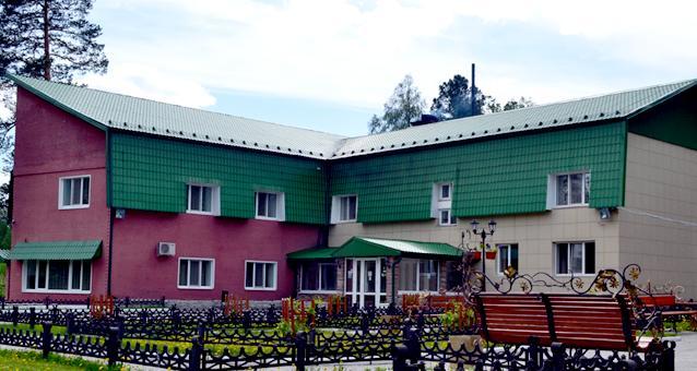 فندق Verkhnyaya Saldaفي  Baza Otdyha Lomovka المظهر الخارجي الصورة